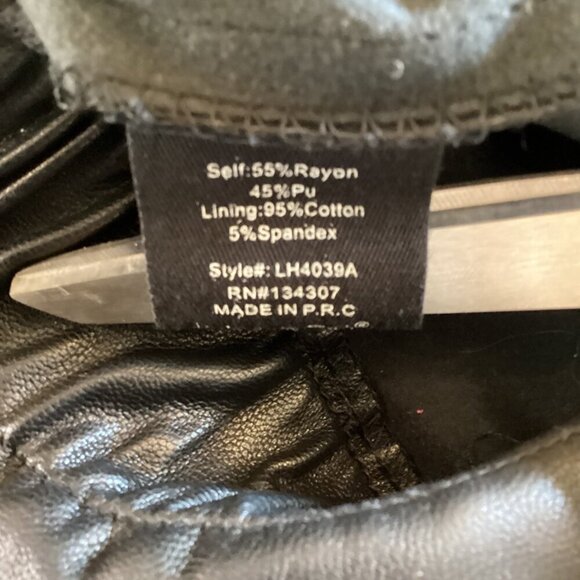 Line & Dot Black Faux Leather Wrap Shorts Medium High Rise Paperbag Stretch Wais - Picture 3 of 7